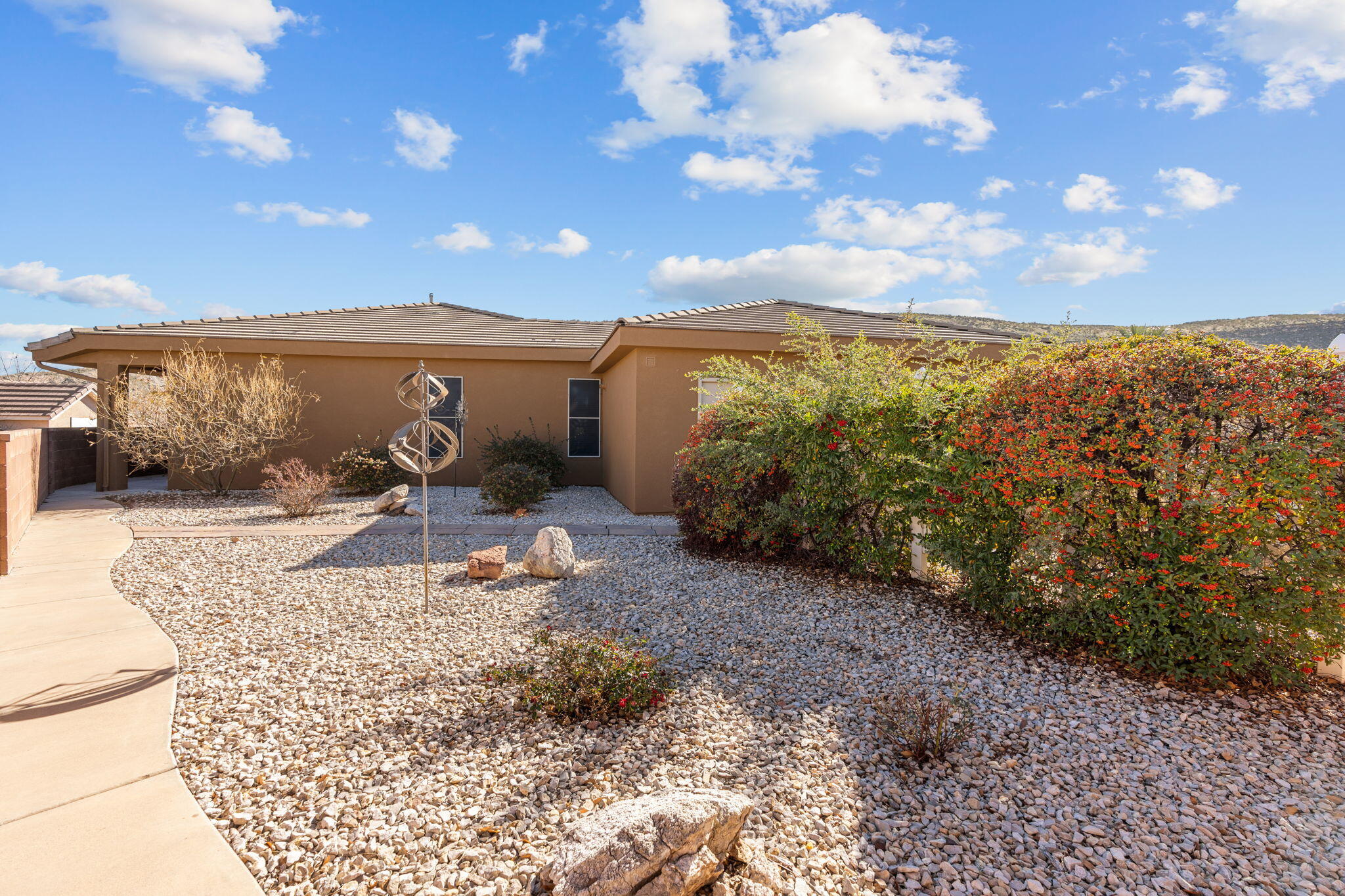 DESERT HILLS - Residential