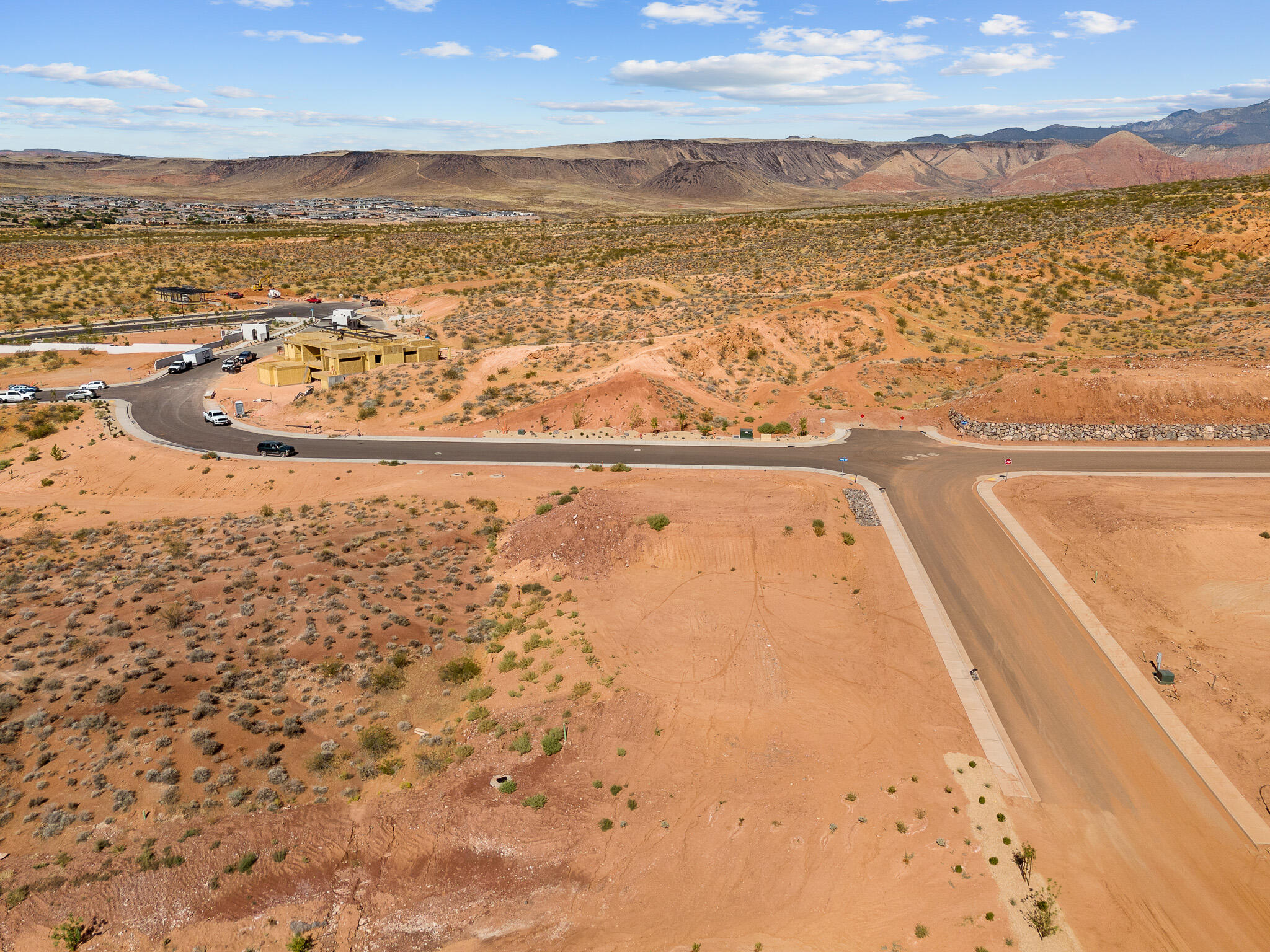 SOLENTE VILLAGE - Land