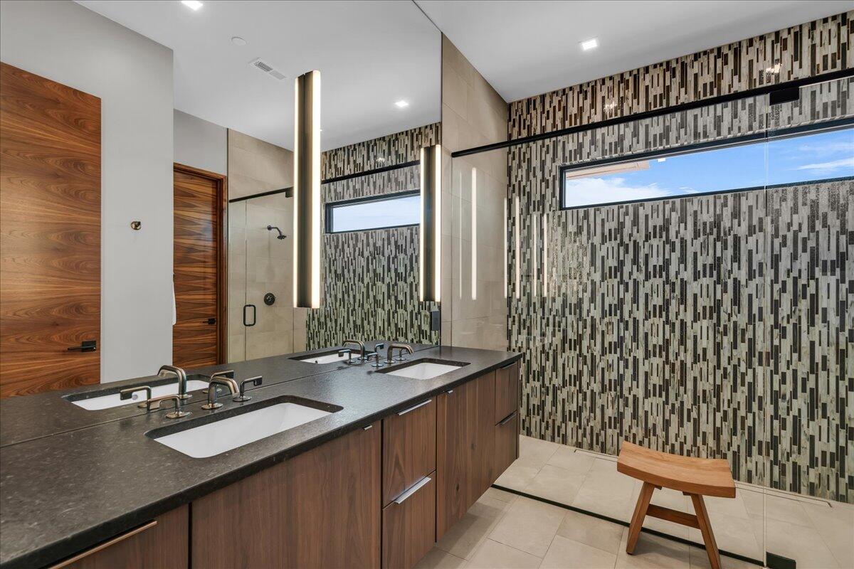 SENTIERRE PADRE CANYON - Residential