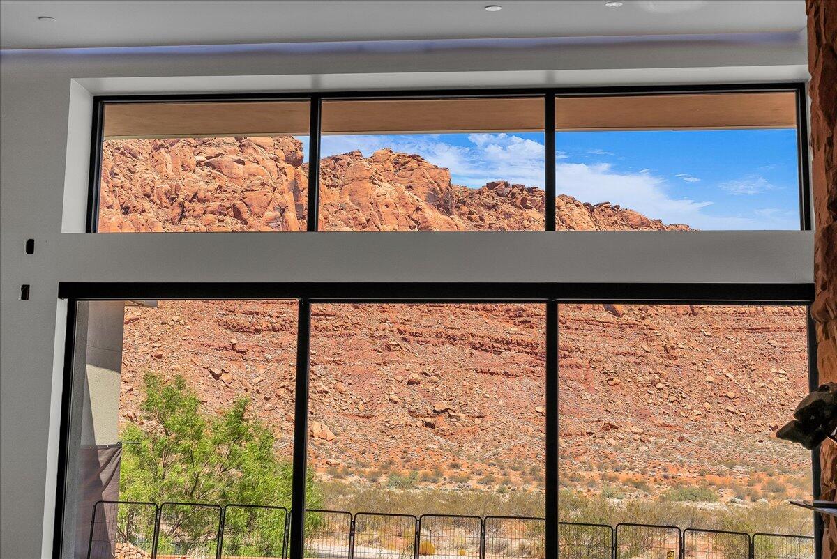 SENTIERRE PADRE CANYON - Residential