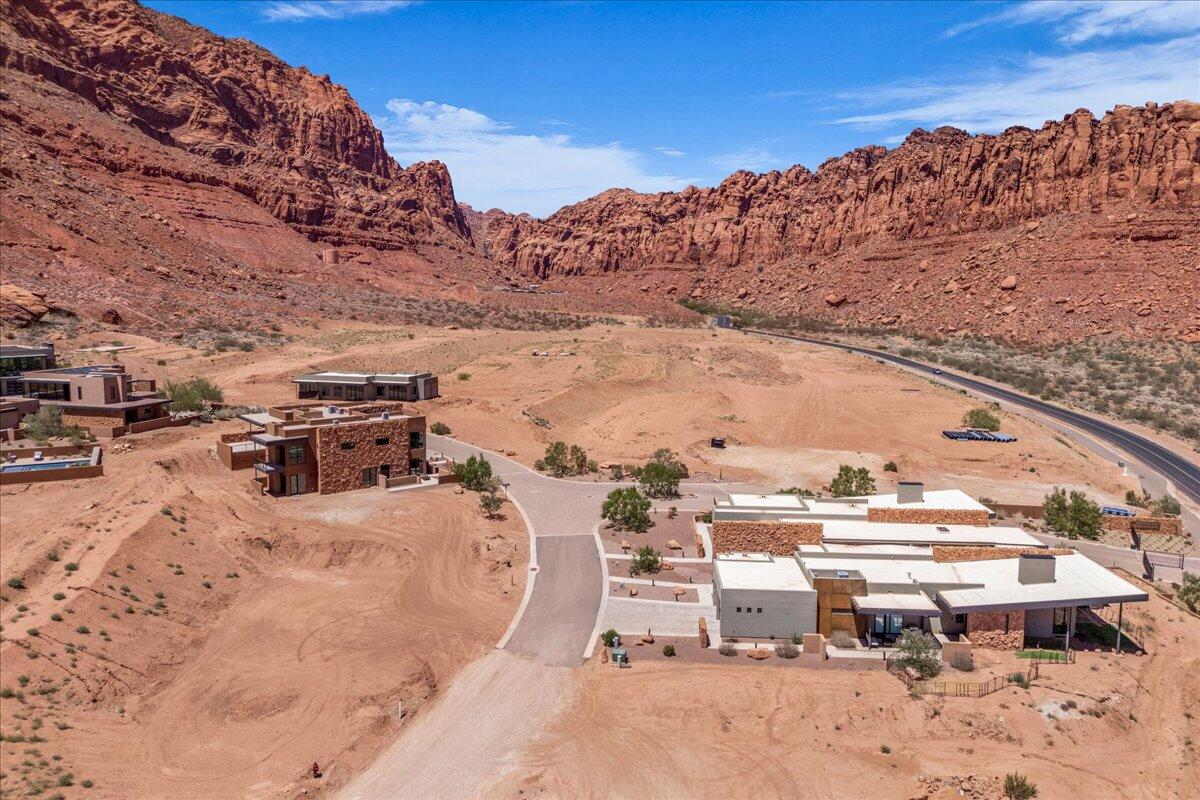 SENTIERRE PADRE CANYON - Residential