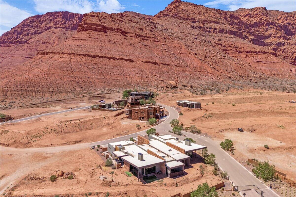 SENTIERRE PADRE CANYON - Residential