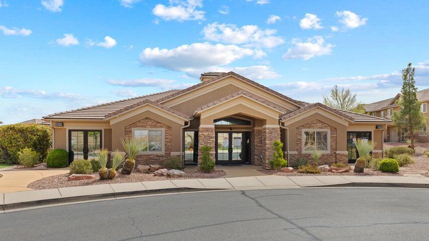 HIDDEN VALLEY TOWN HOMES - Residential