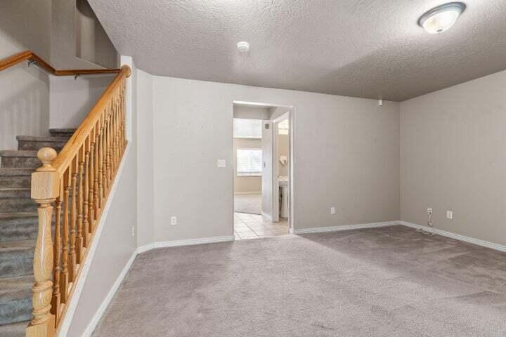 HIDDEN VALLEY TOWN HOMES - Residential