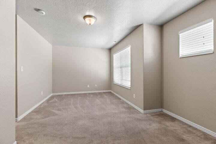 HIDDEN VALLEY TOWN HOMES - Residential