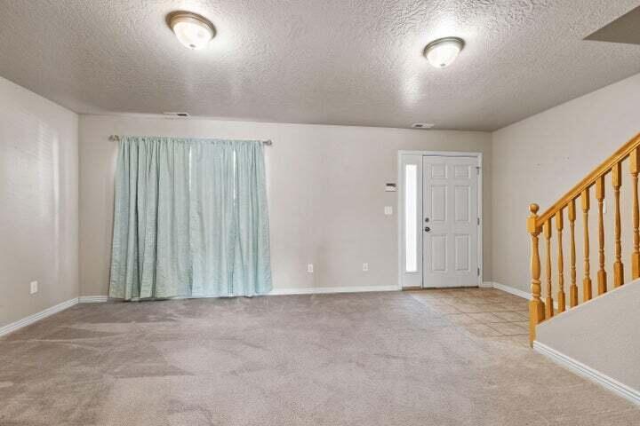 HIDDEN VALLEY TOWN HOMES - Residential