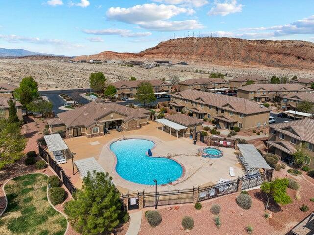 HIDDEN VALLEY TOWN HOMES - Residential