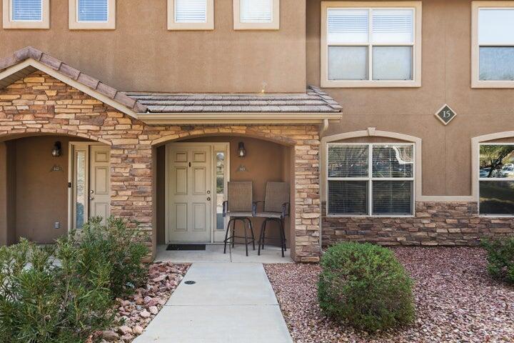 HIDDEN VALLEY TOWN HOMES - Residential