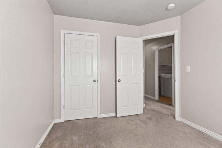 HIDDEN VALLEY TOWN HOMES - Residential