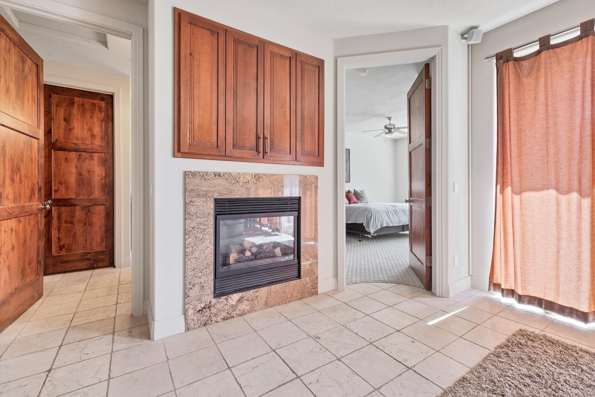 BLACKROCK CONDOS AT STONEBRIDGE - Residential