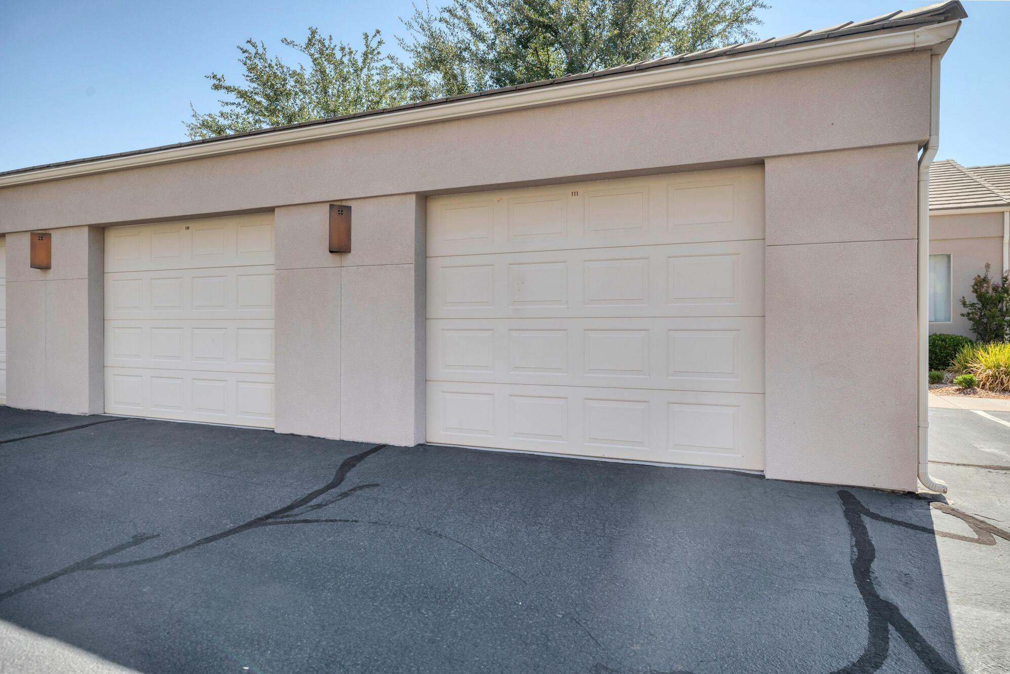 BLACKROCK CONDOS AT STONEBRIDGE - Residential