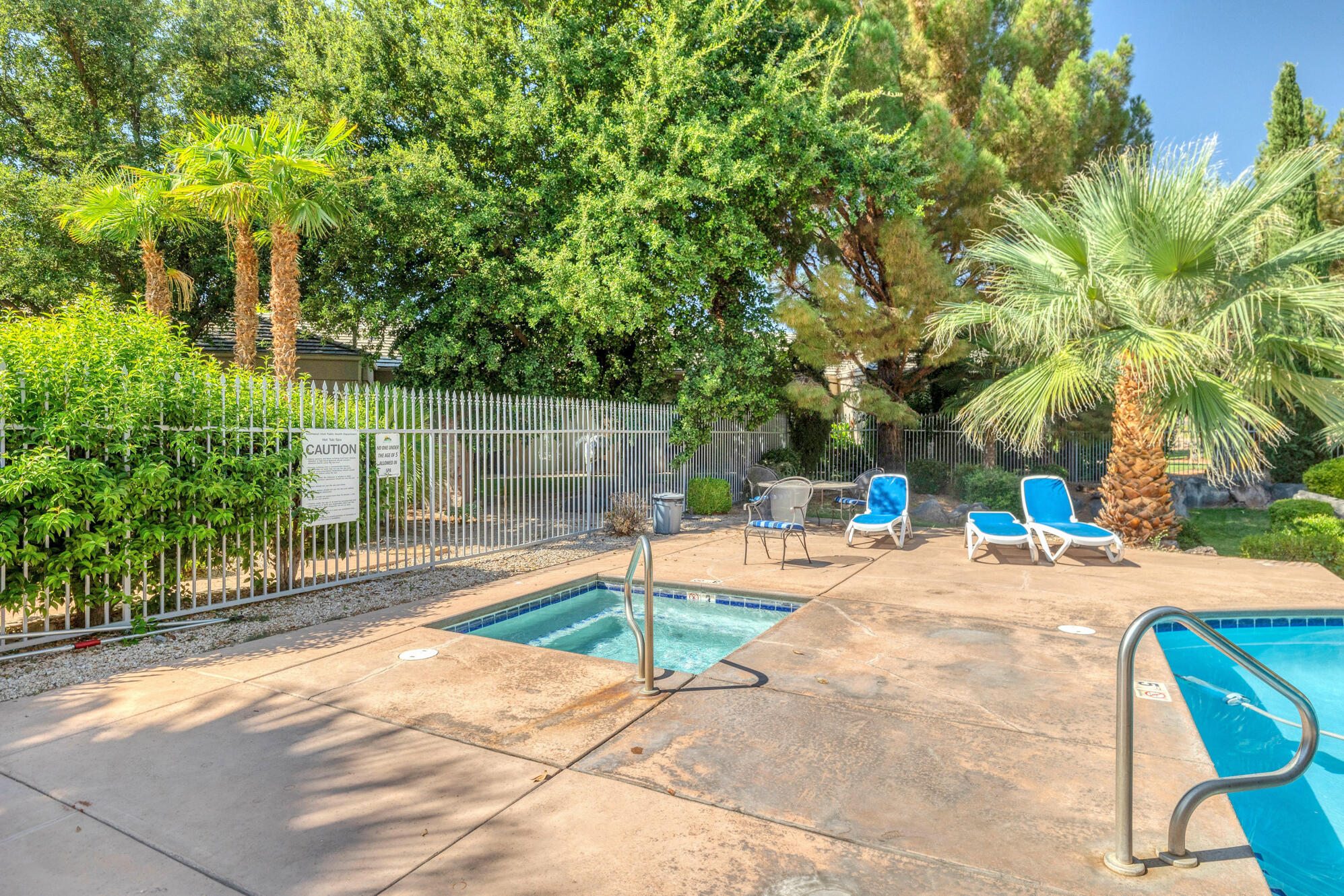 BLACKROCK CONDOS AT STONEBRIDGE - Residential