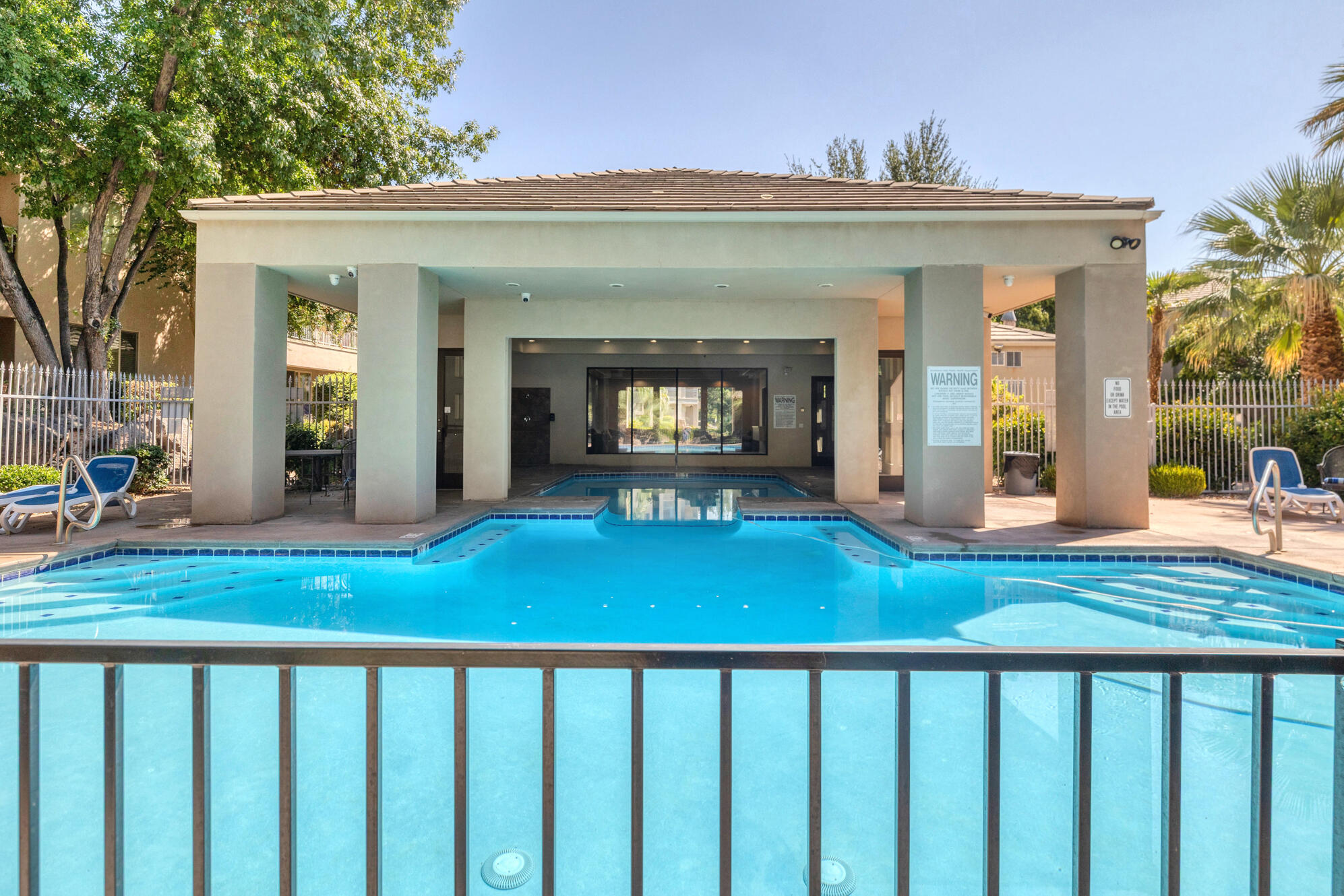 BLACKROCK CONDOS AT STONEBRIDGE - Residential