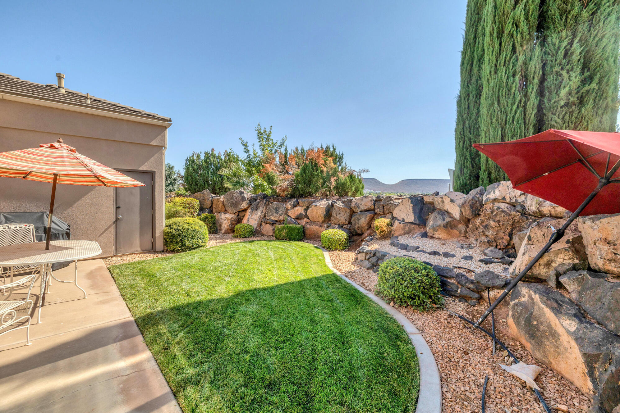 BLACKROCK CONDOS AT STONEBRIDGE - Residential