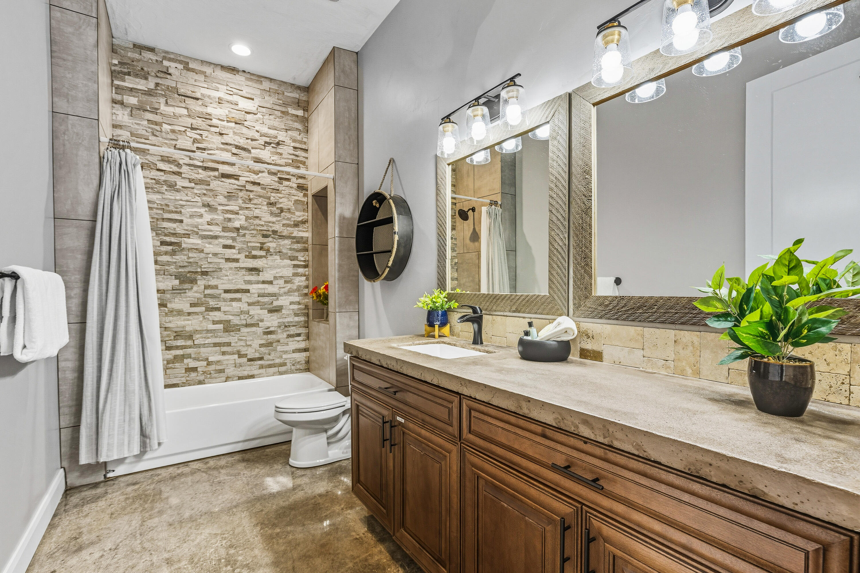 RETREAT AT SAND HOLLOW RESORT - Residential