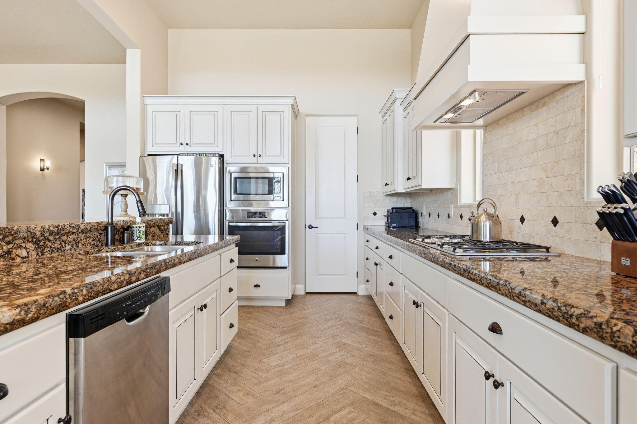 KACHINA SPRINGS EAST AT ENTRADA - Residential