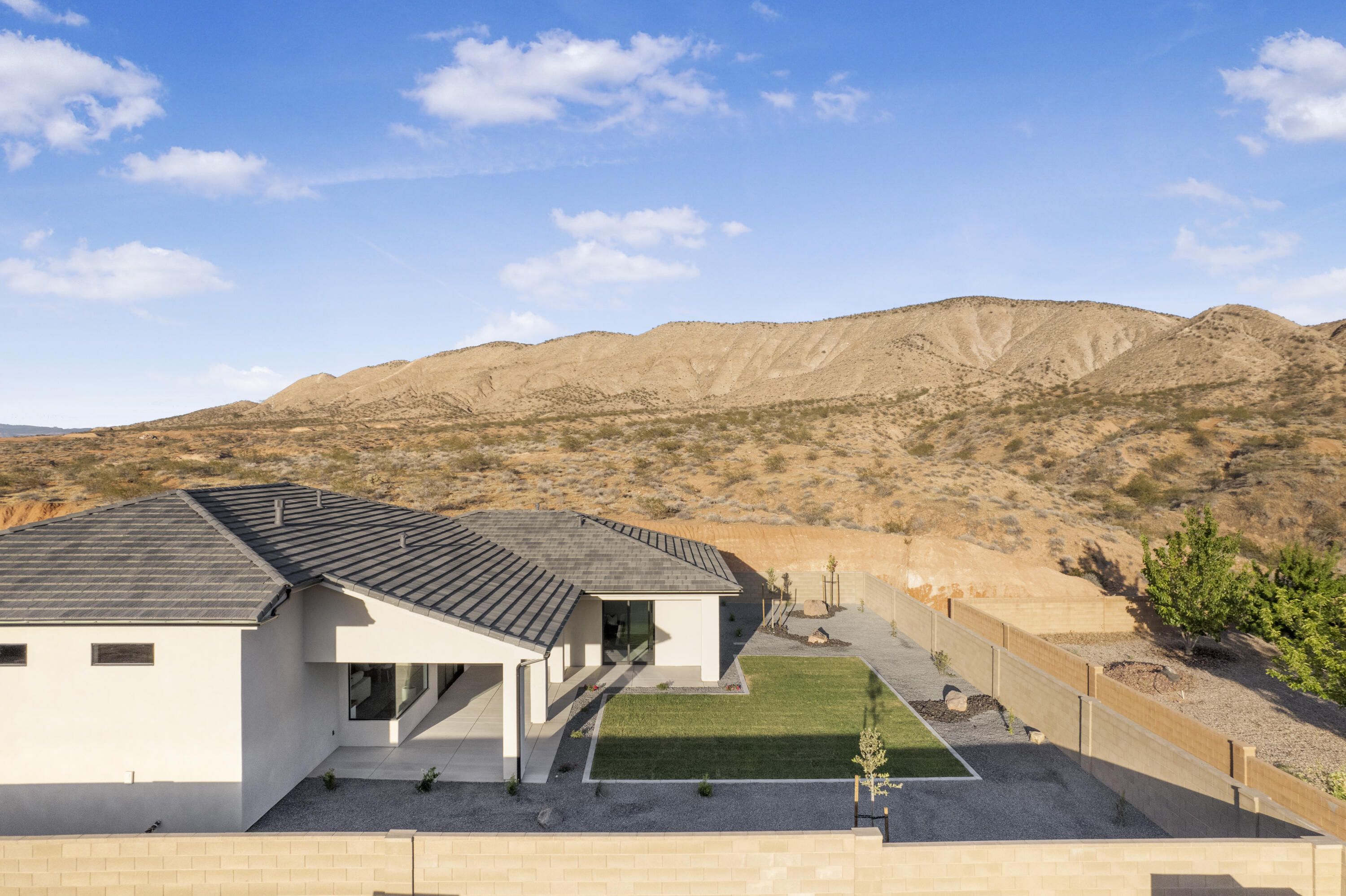 HEIGHTS AT WASHINGTON BENCH - Residential