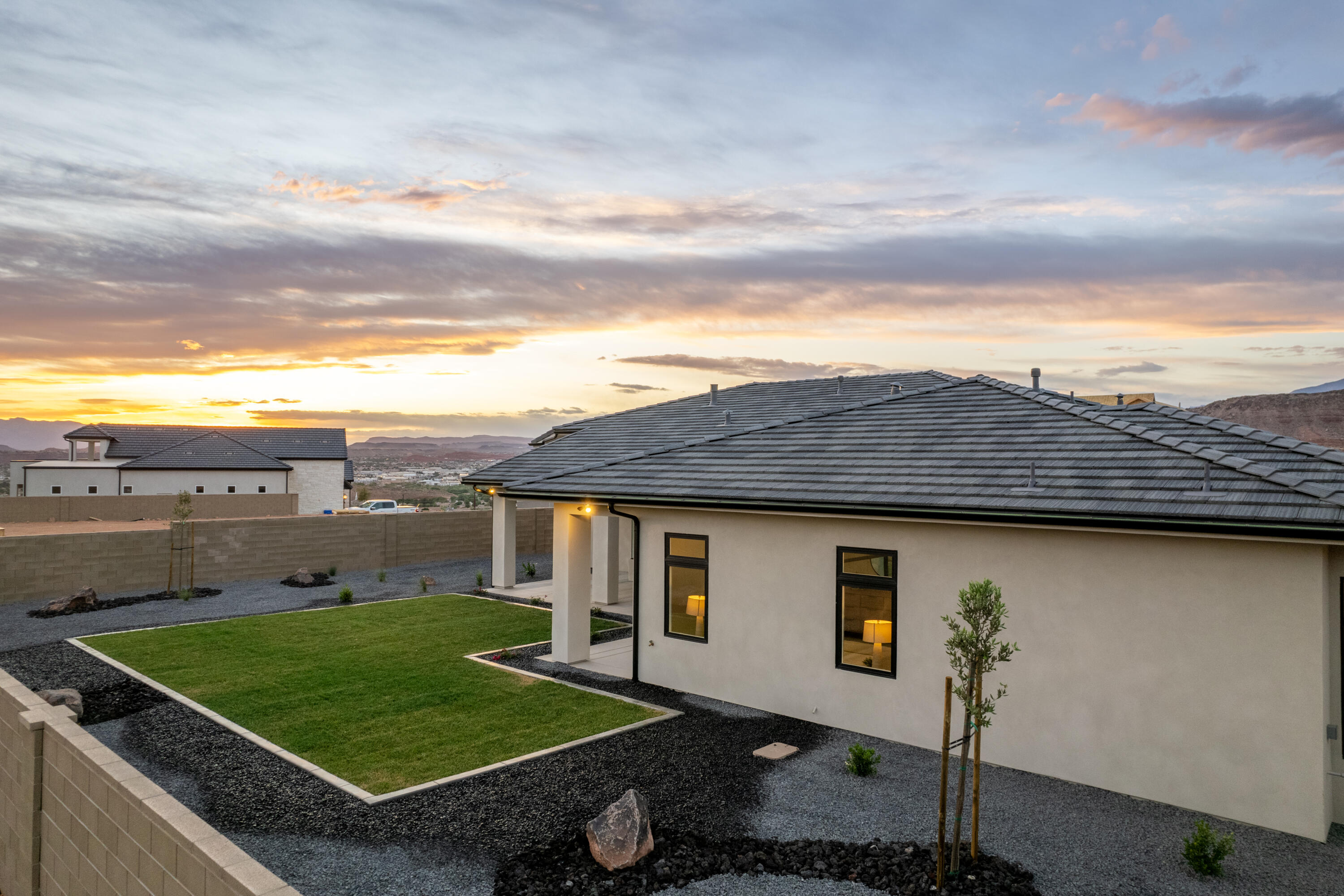 HEIGHTS AT WASHINGTON BENCH - Residential