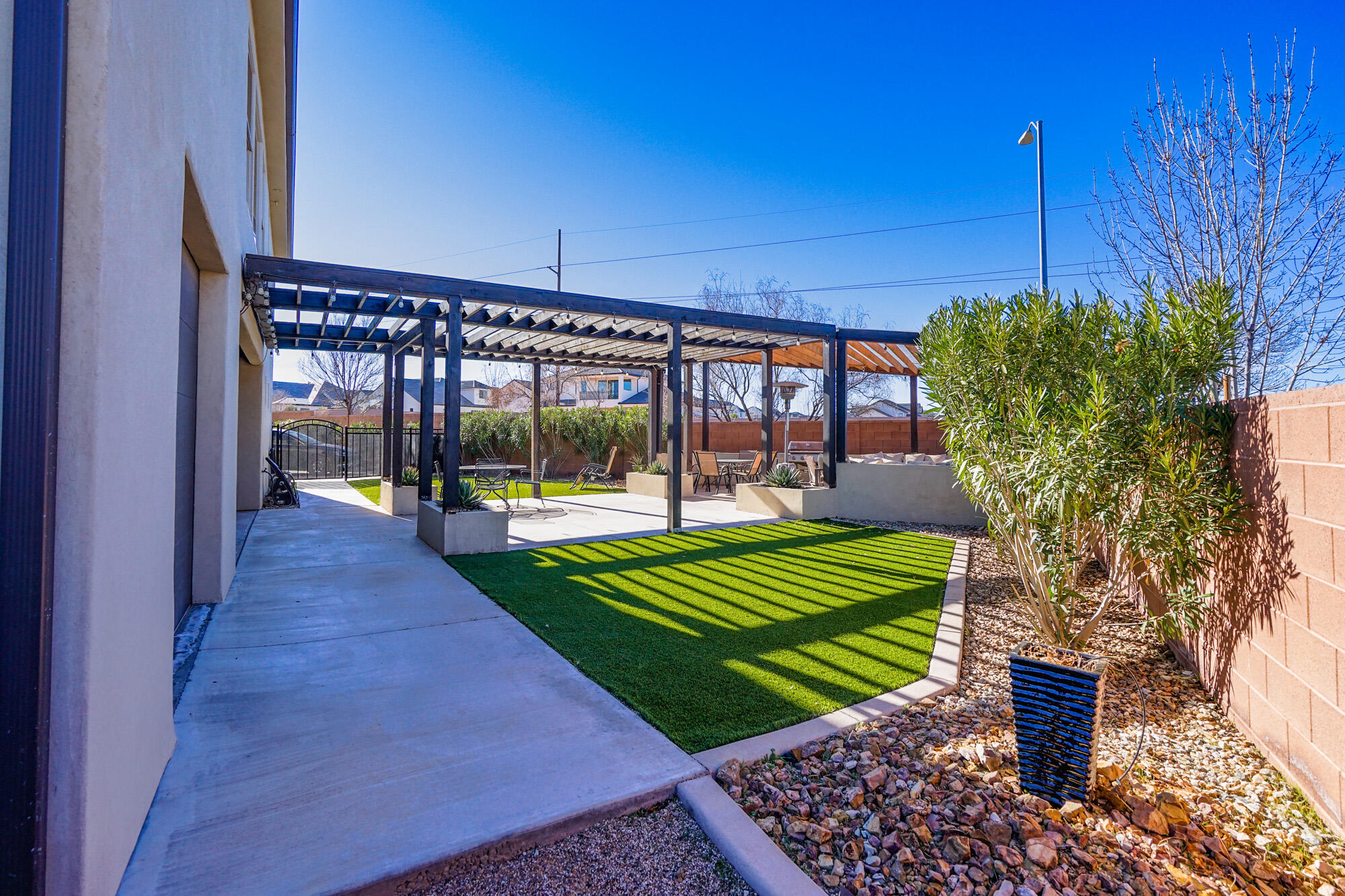 CORNERSTONE - Residential