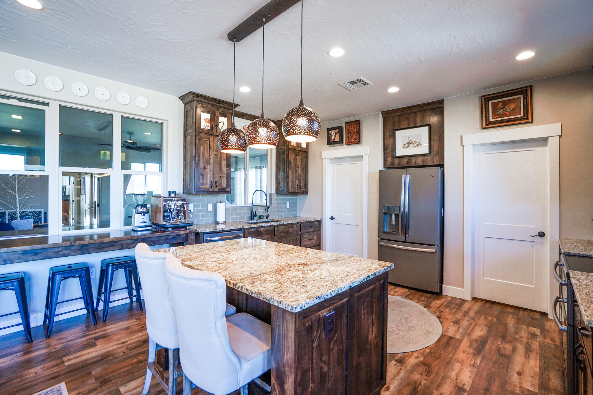 CORNERSTONE - Residential