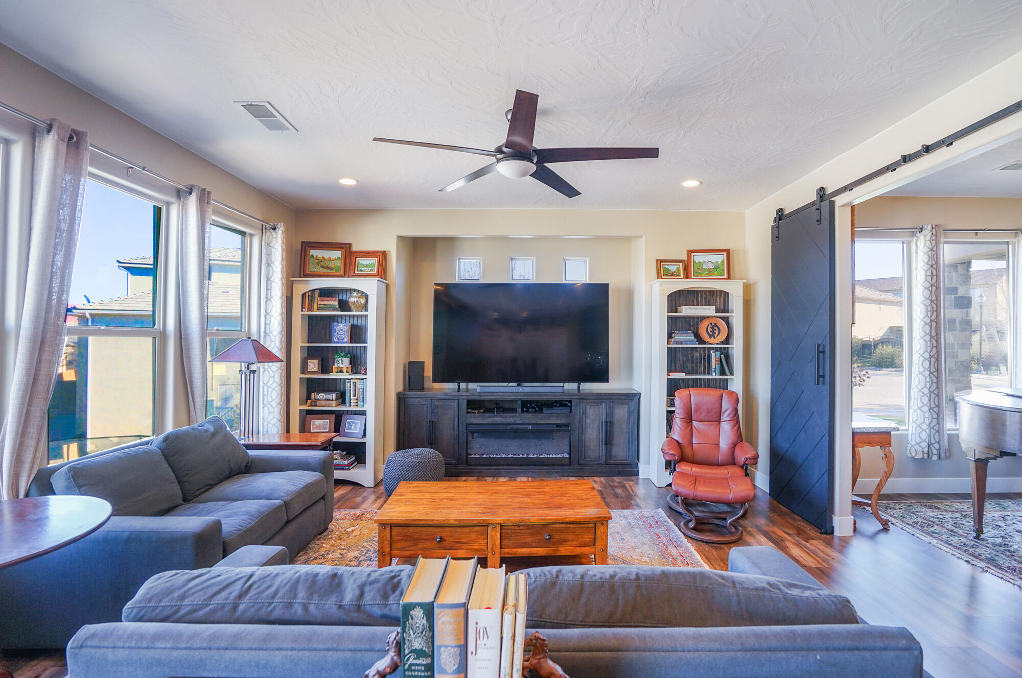 CORNERSTONE - Residential