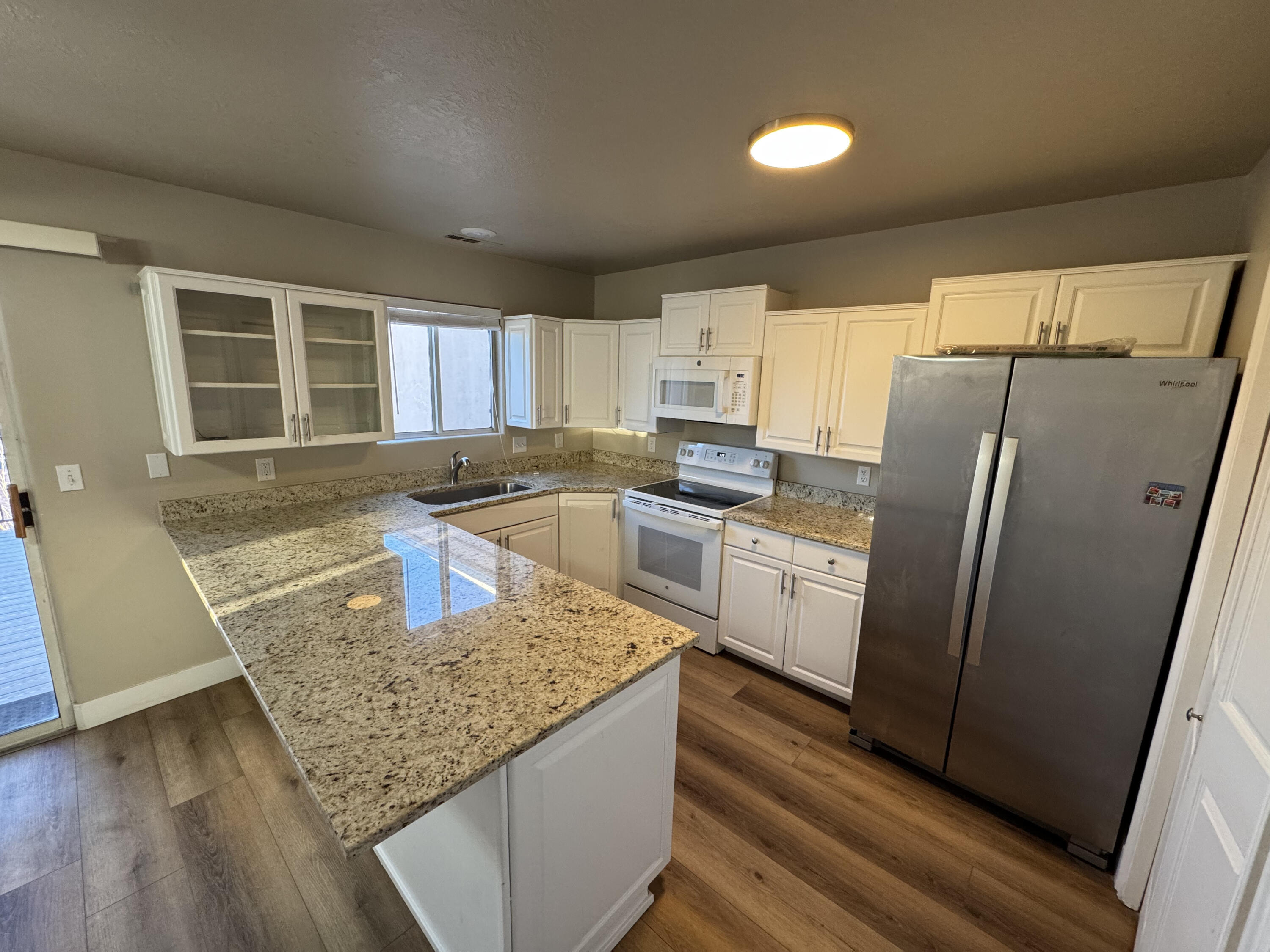 SPANISH GARDENS - Residential