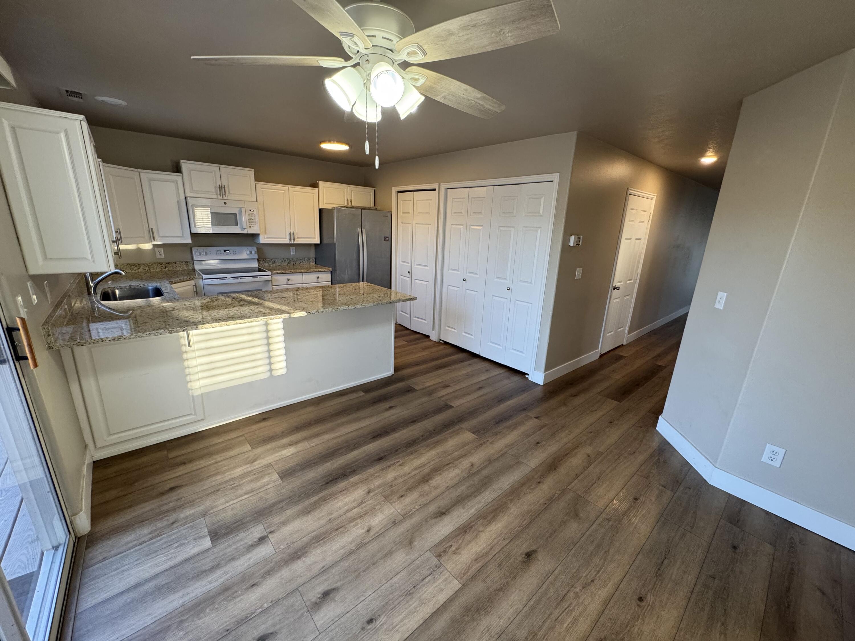 SPANISH GARDENS - Residential