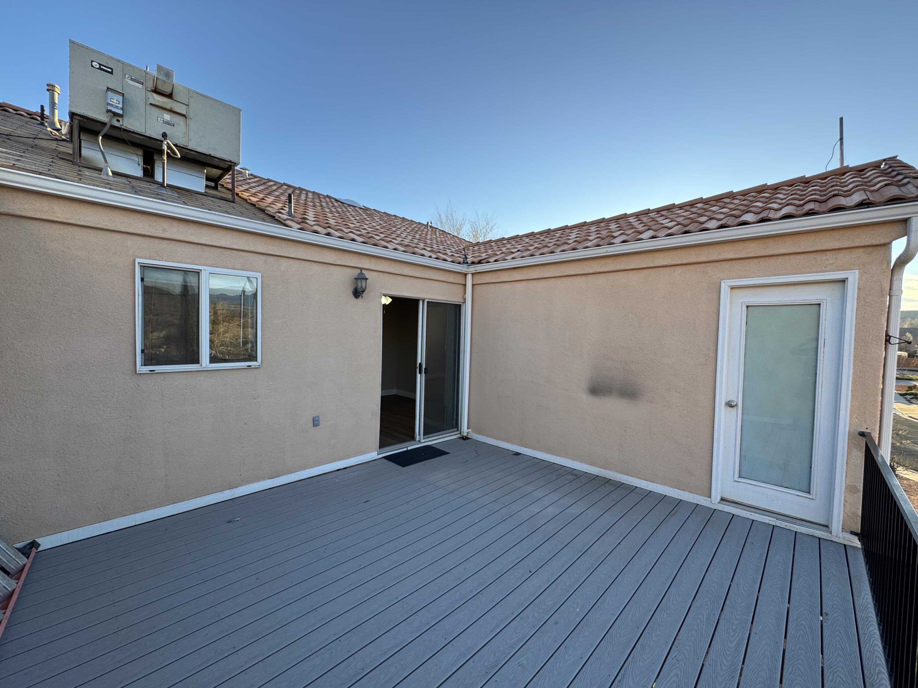 SPANISH GARDENS - Residential