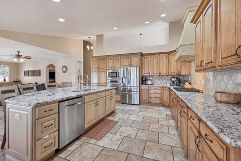 Tiny photo for 2497 River CIR, Santa Clara, UT 84765 (MLS # 26-276849)