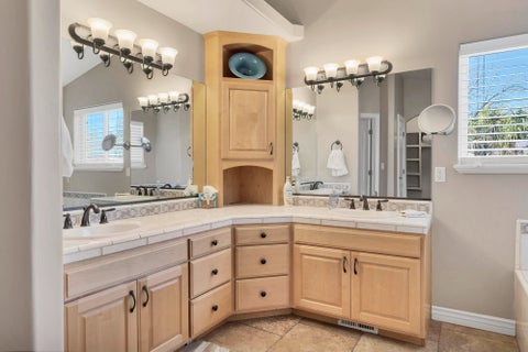 Tiny photo for 2497 River CIR, Santa Clara, UT 84765 (MLS # 26-276849)