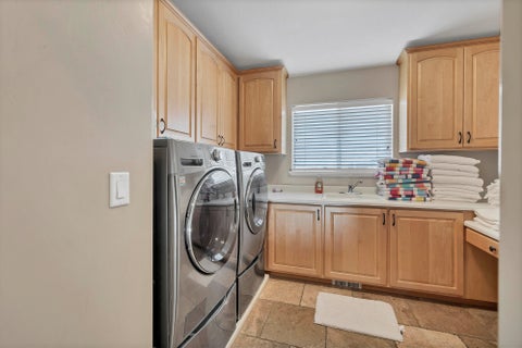 Tiny photo for 2497 River CIR, Santa Clara, UT 84765 (MLS # 26-276849)