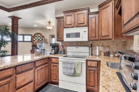 Tiny photo for 2497 River CIR, Santa Clara, UT 84765 (MLS # 26-276849)