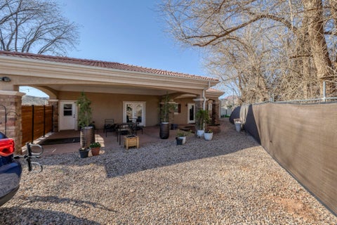 Tiny photo for 2497 River CIR, Santa Clara, UT 84765 (MLS # 26-276849)