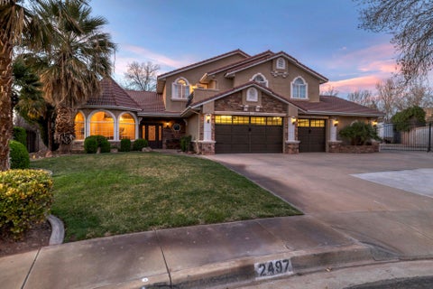 Photo of 2497 River CIR, Santa Clara, UT 84765 (MLS # 26-276849)