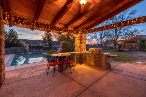 Tiny photo for 2497 River CIR, Santa Clara, UT 84765 (MLS # 26-276849)
