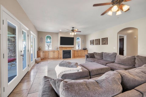 Tiny photo for 2497 River CIR, Santa Clara, UT 84765 (MLS # 26-276849)