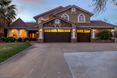 Tiny photo for 2497 River CIR, Santa Clara, UT 84765 (MLS # 26-276849)