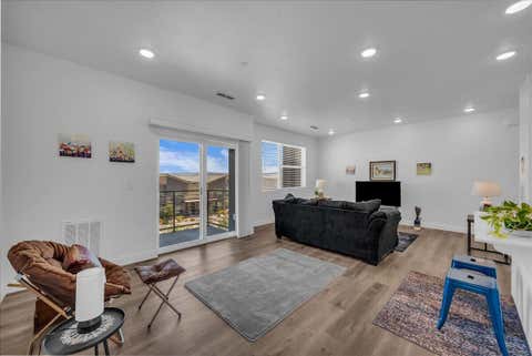 Tiny photo for 5801 S Garnet DR 2-301 #2-301, Saint George, UT 84790 (MLS # 26-274133)