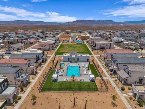 Tiny photo for 5801 S Garnet DR 2-301 #2-301, Saint George, UT 84790 (MLS # 26-274133)