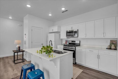 Tiny photo for 5801 S Garnet DR 2-301 #2-301, Saint George, UT 84790 (MLS # 26-274133)