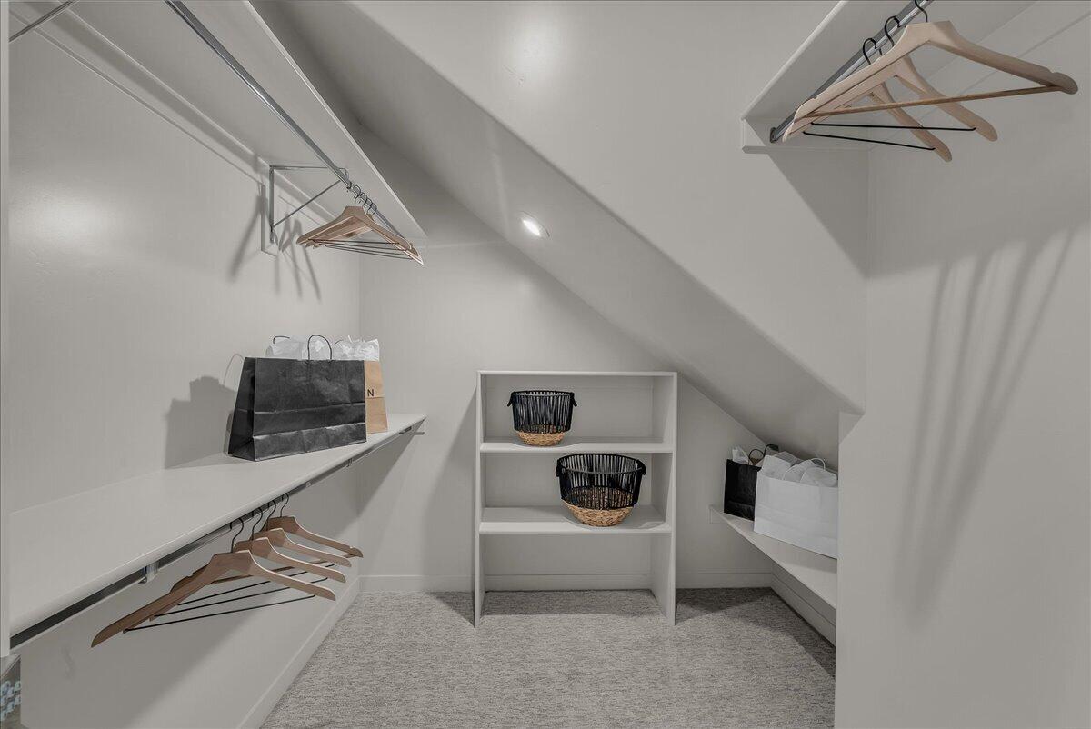 AUBURN HILLS - Residential