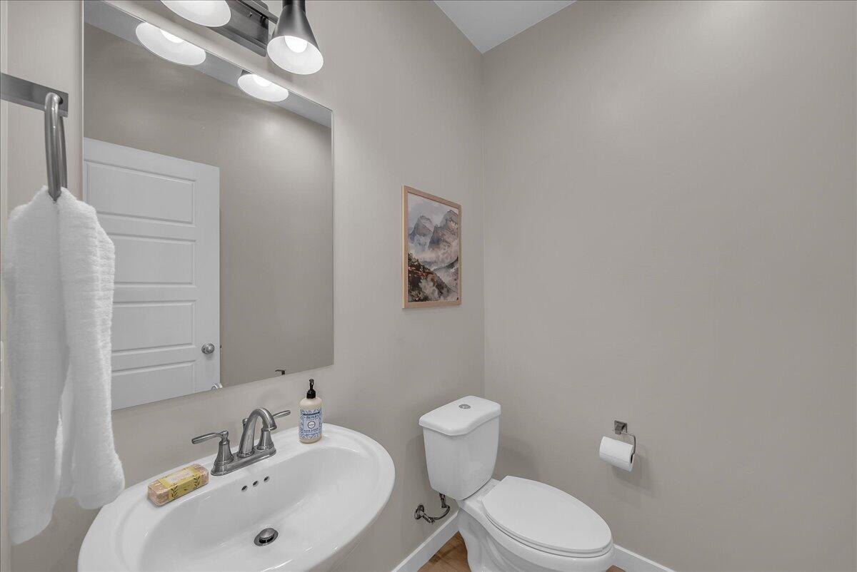 AUBURN HILLS - Residential