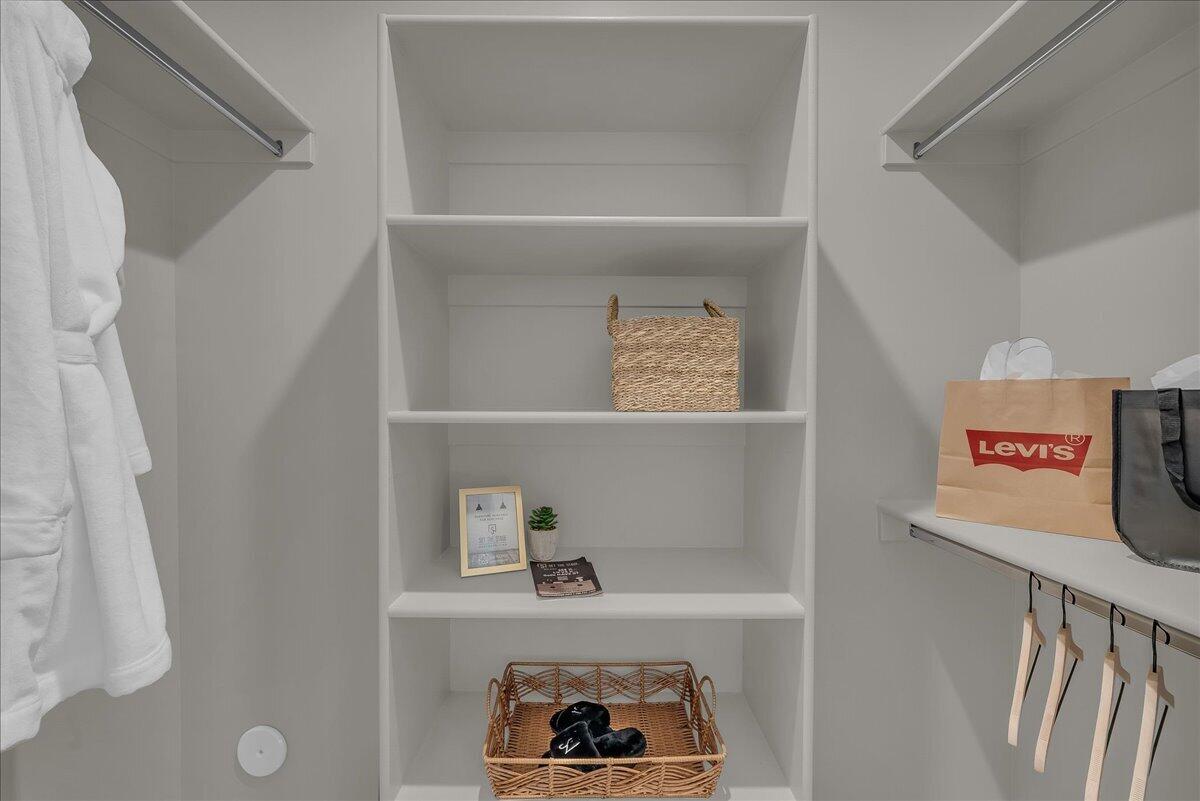 AUBURN HILLS - Residential