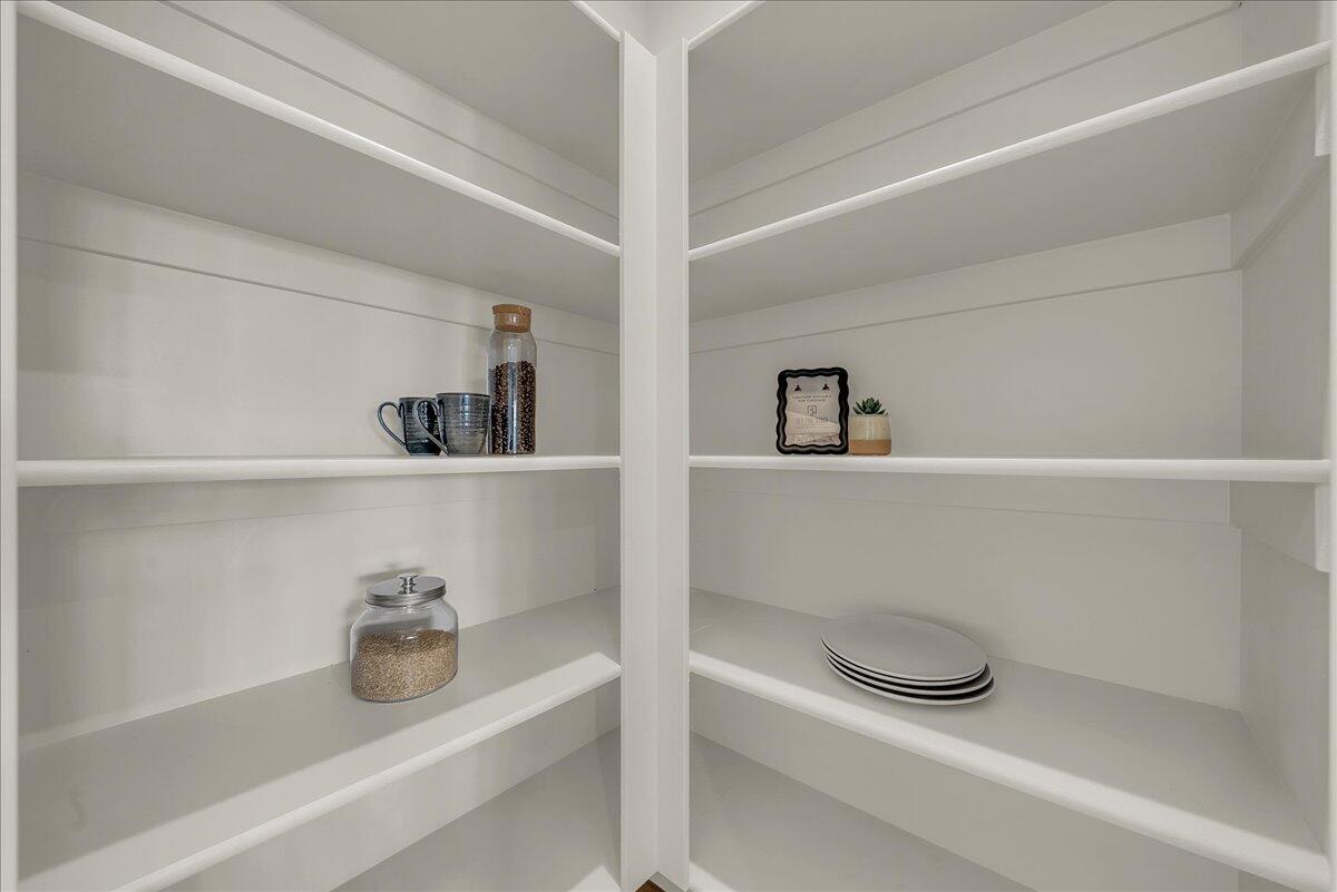 AUBURN HILLS - Residential