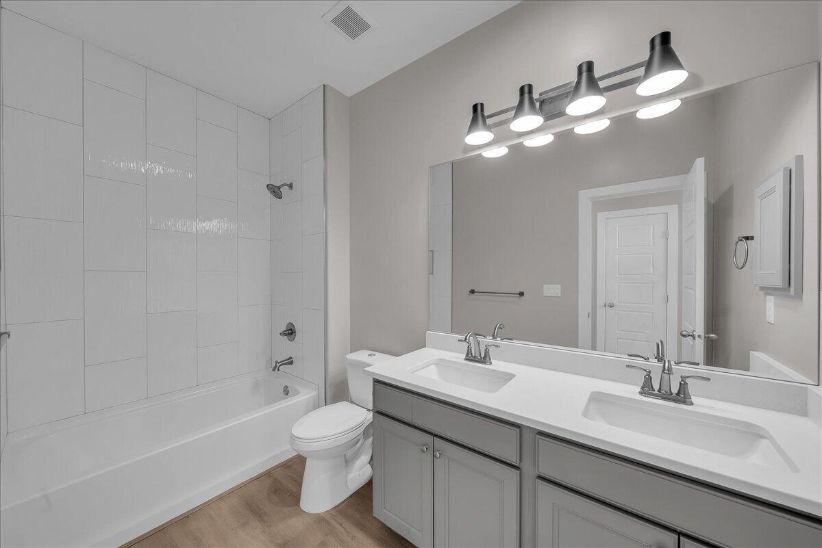 AUBURN HILLS - Residential