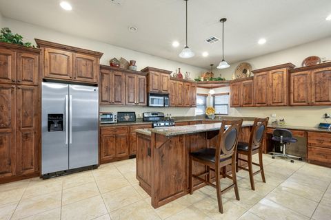 Tiny photo for 1140 E Fort Pierce DR 18 #18, Saint George, UT 84790 (MLS # 26-271403)