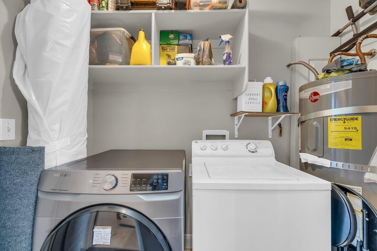 LA VENITA CONDOS - Residential