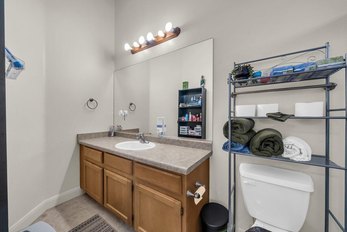 LA VENITA CONDOS - Residential