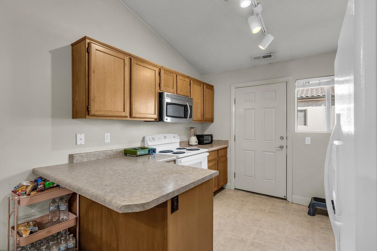 LA VENITA CONDOS - Residential