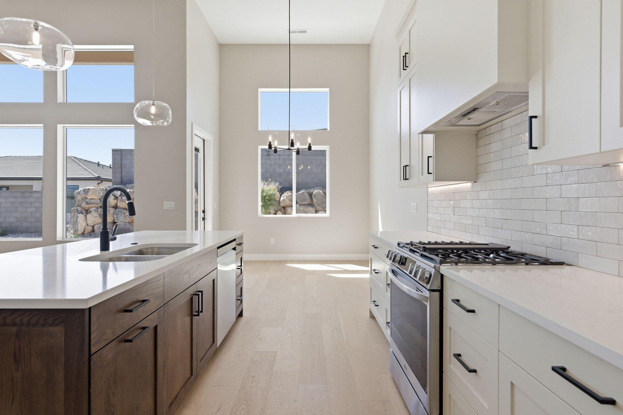 SCENIC POINTE - Residential